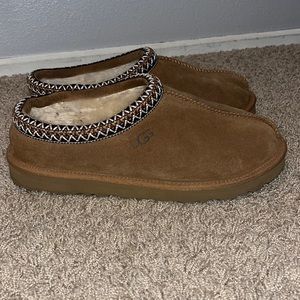 UGG CHESTNUT TASMAN SLIPPERS (women’s size 9)